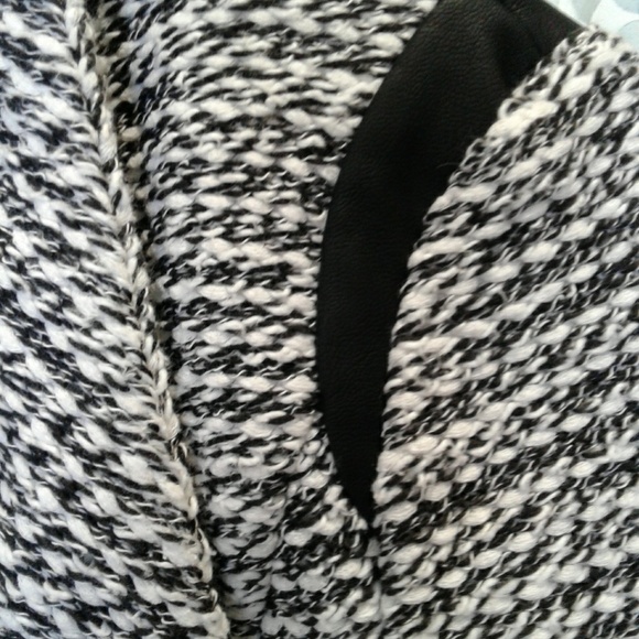 Blazer with leather trim - Picture 3 of 3